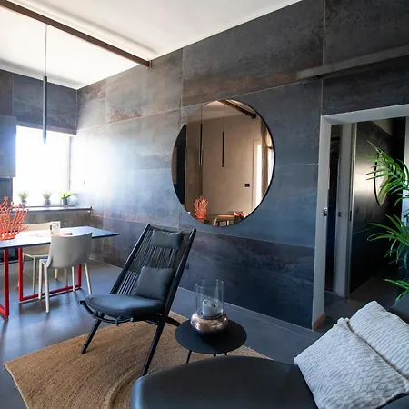 C-home Historic House Lägenhet