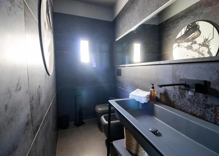 C-home Historic House Lägenhet