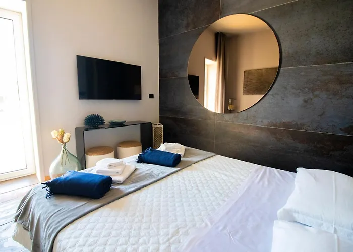 C-home Historic House Lägenhet *